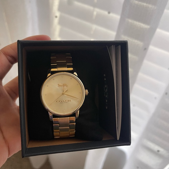 Coach Watch - Picture 6 of 6